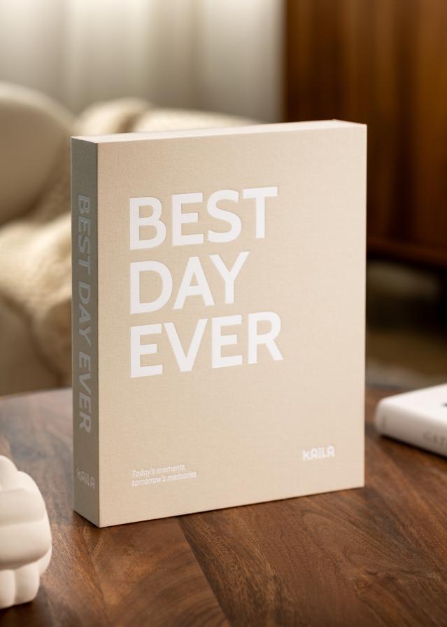 KAILA BEST DAY EVER Creme - Coffee Table Photo Album (60 Sorte Sidor)