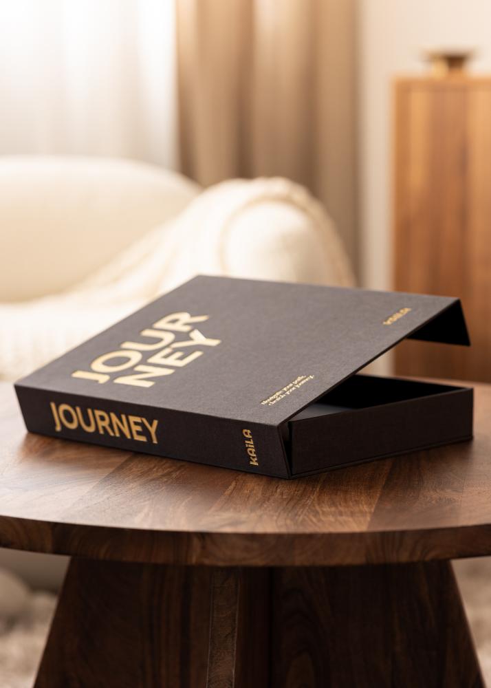 KAILA JOURNEY Black - Coffee Table Photo Album (60 Sorte Sidor)