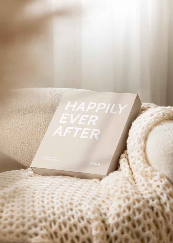 KAILA HAPPILY EVER AFTER Creme - Coffee Table Photo Album (60 Sorte Sidor)